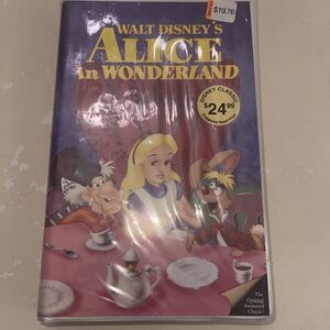 Alice In Wonderland Walt Disney VHS Black Diamond Classics Clamshell New Sealed!